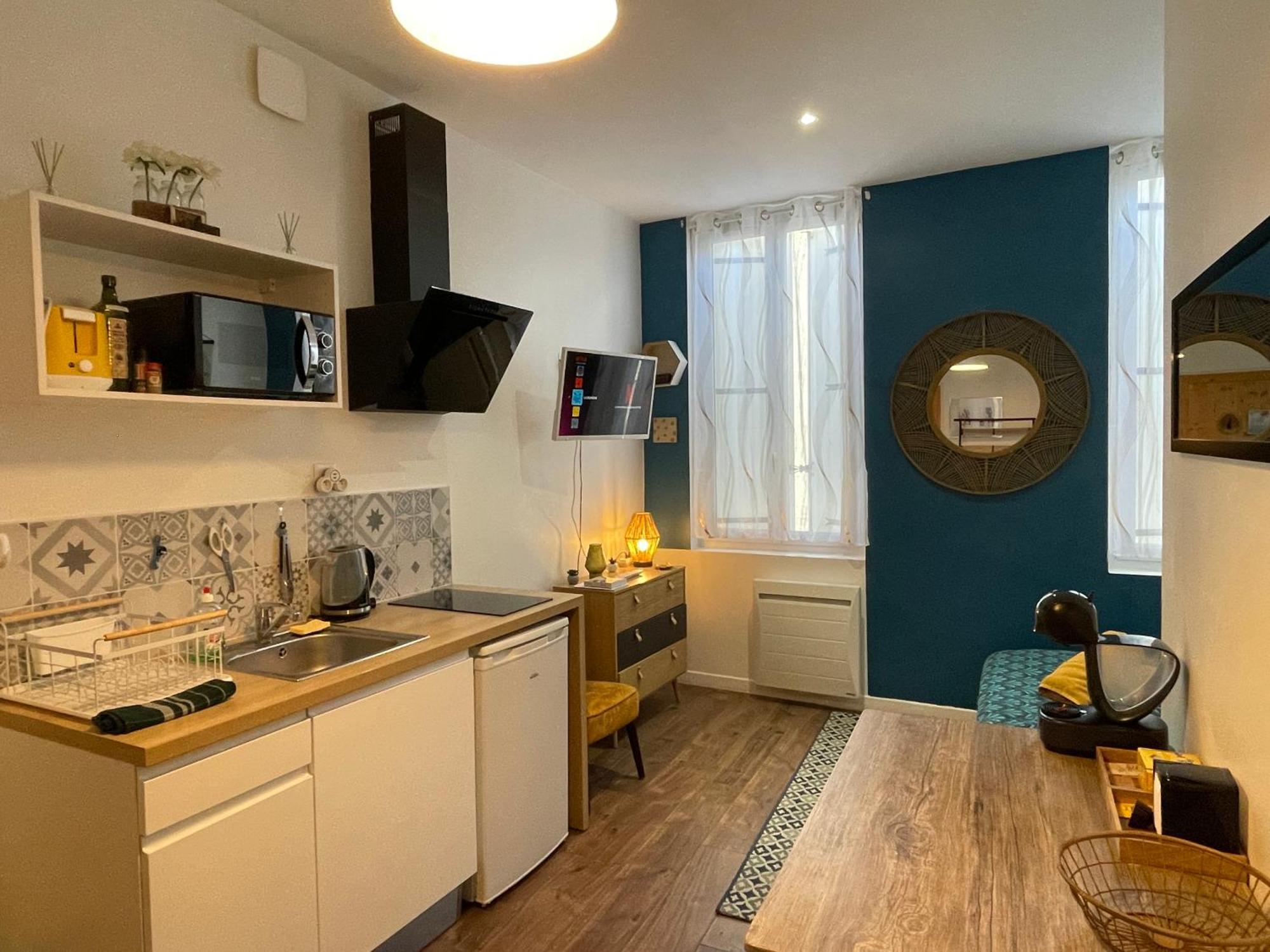 Апартаменты Chez Jean-Yves Et Zoe - La Boheme - Au Calme, Tres Propre, Proche Parkings Ньор Экстерьер фото
